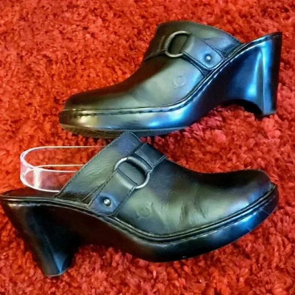 Born Black leather Wedge Slip On Clog Mule - Picture 1 of 9